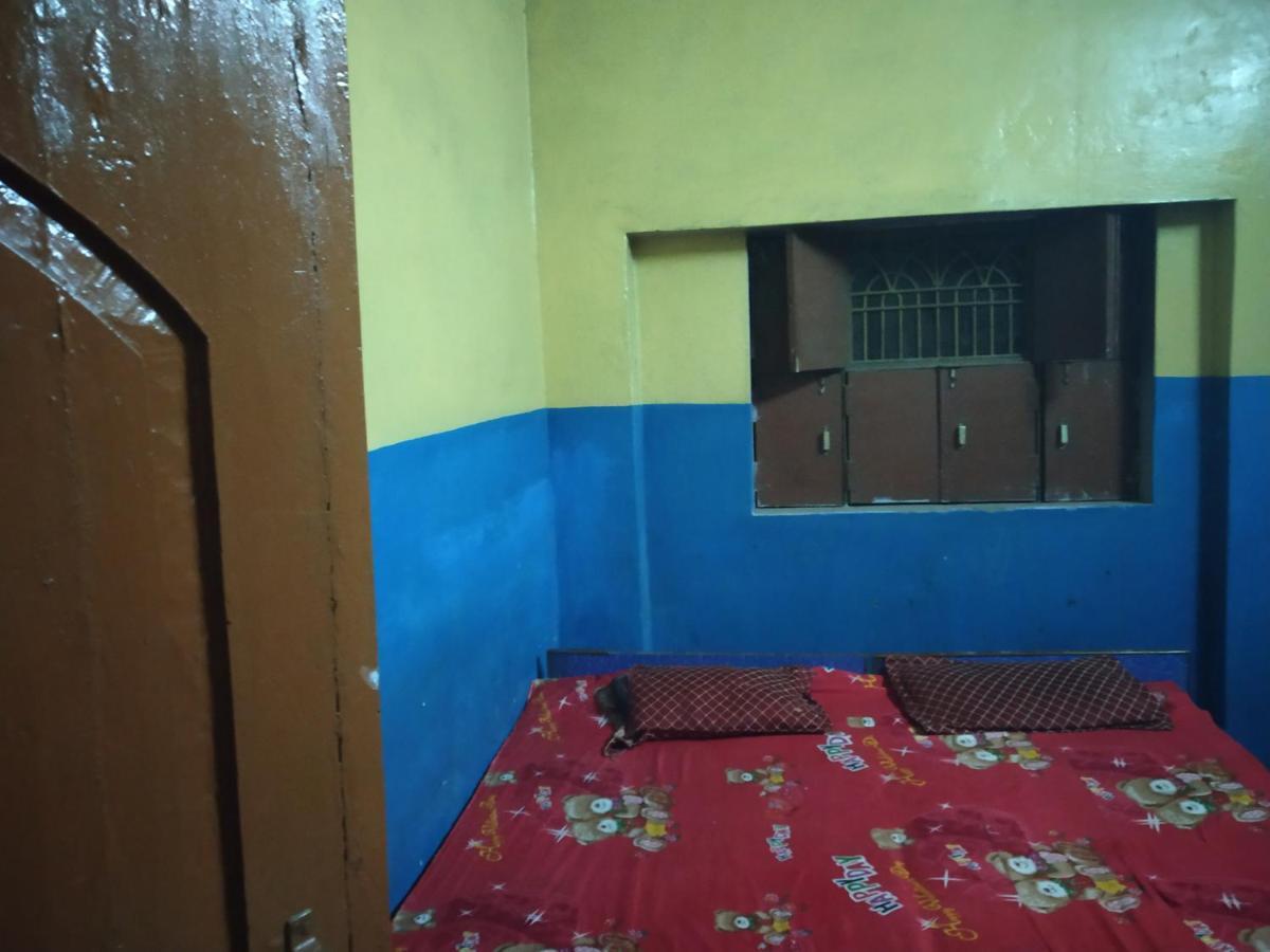 Hotel Yatri Niwas Varanasi Exterior foto